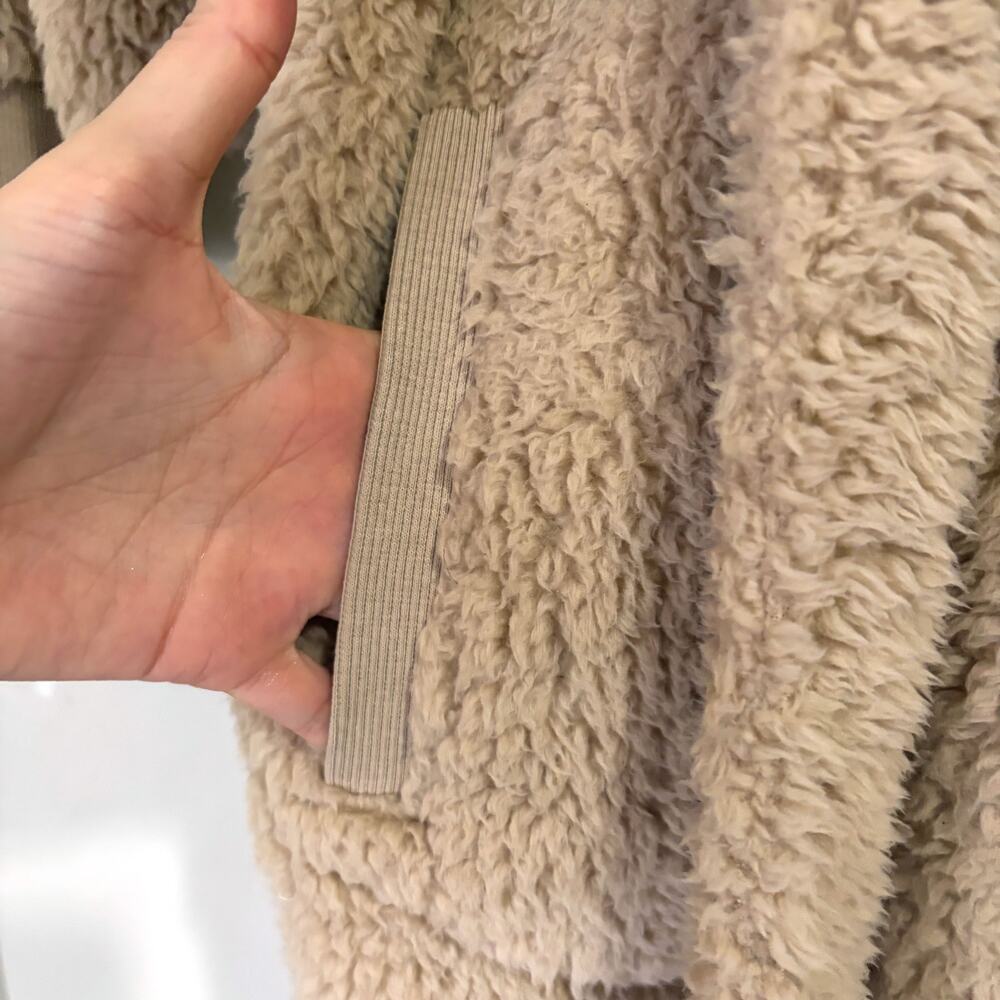 Pottery Barn Cozy Teddy Sherpa Hooded Robe in Camel XL - Picture 7 of 12